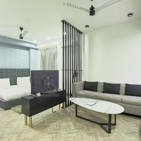 Bedchambers Serviced Apartments - Cyber City غورغاون المظهر الخارجي الصورة