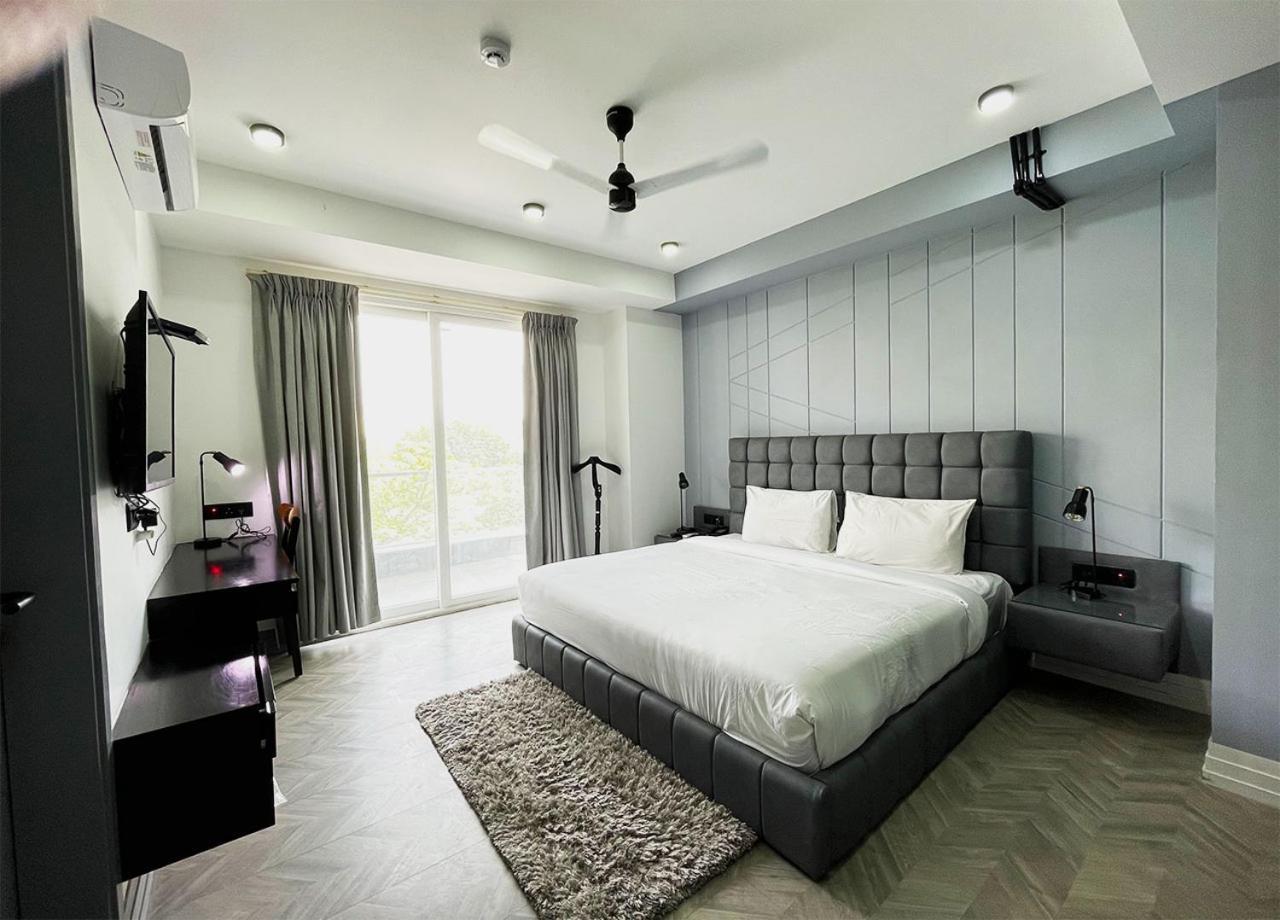Bedchambers Serviced Apartments - Cyber City غورغاون المظهر الخارجي الصورة