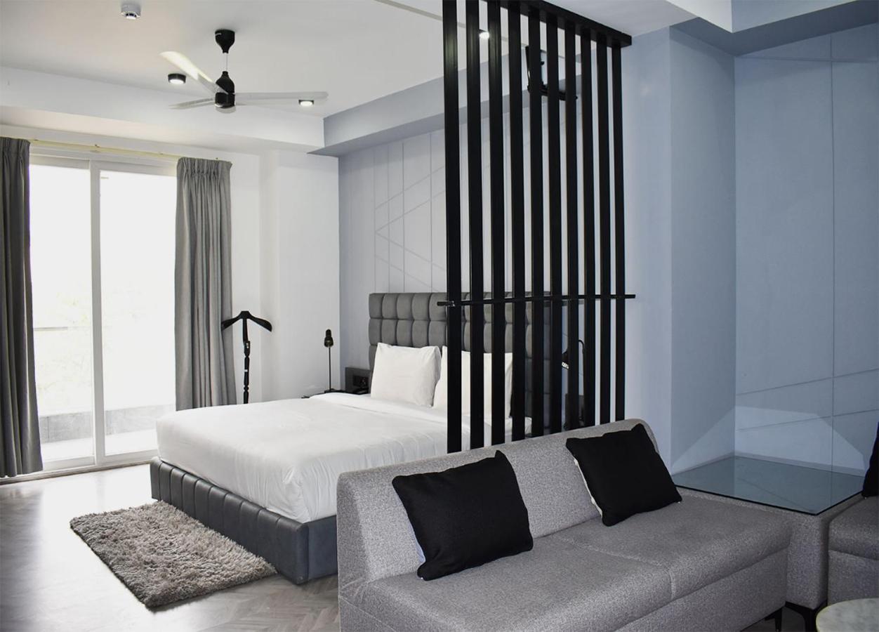Bedchambers Serviced Apartments - Cyber City غورغاون المظهر الخارجي الصورة
