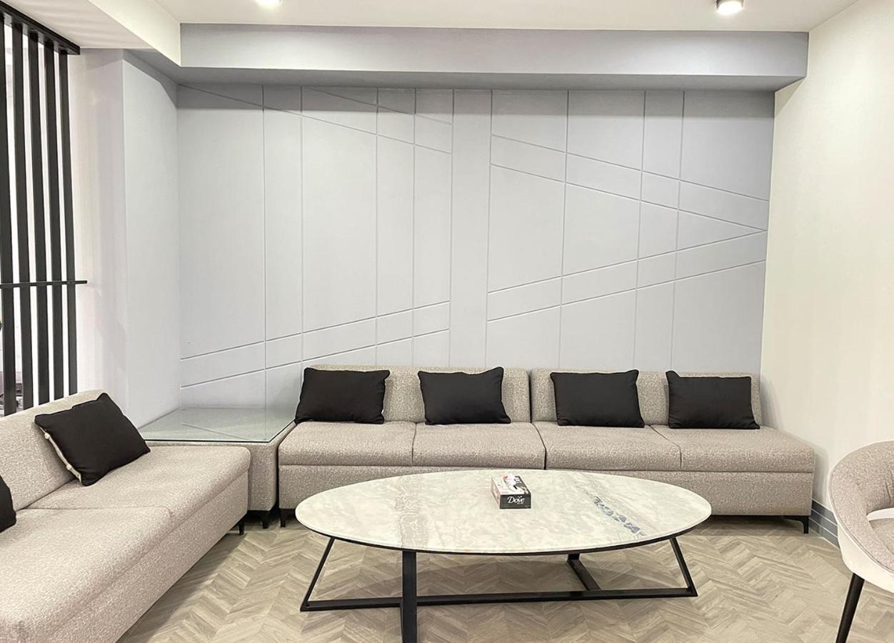 Bedchambers Serviced Apartments - Cyber City غورغاون المظهر الخارجي الصورة