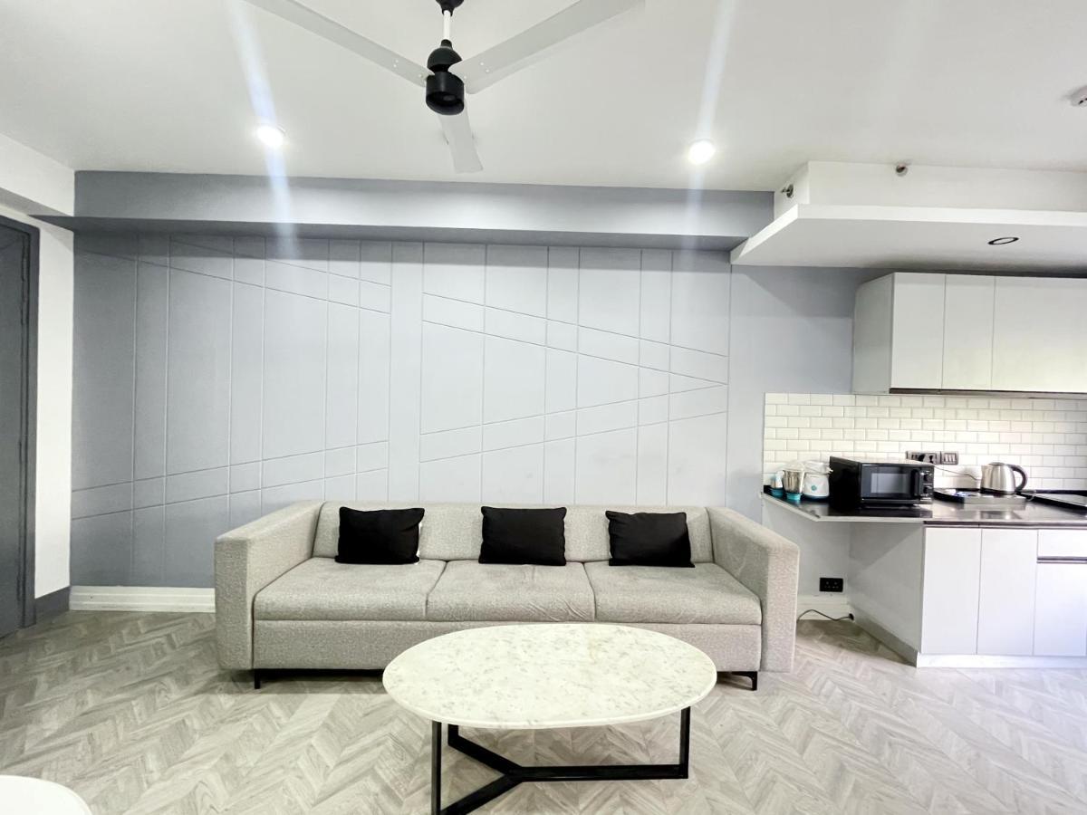 Bedchambers Serviced Apartments - Cyber City غورغاون المظهر الخارجي الصورة