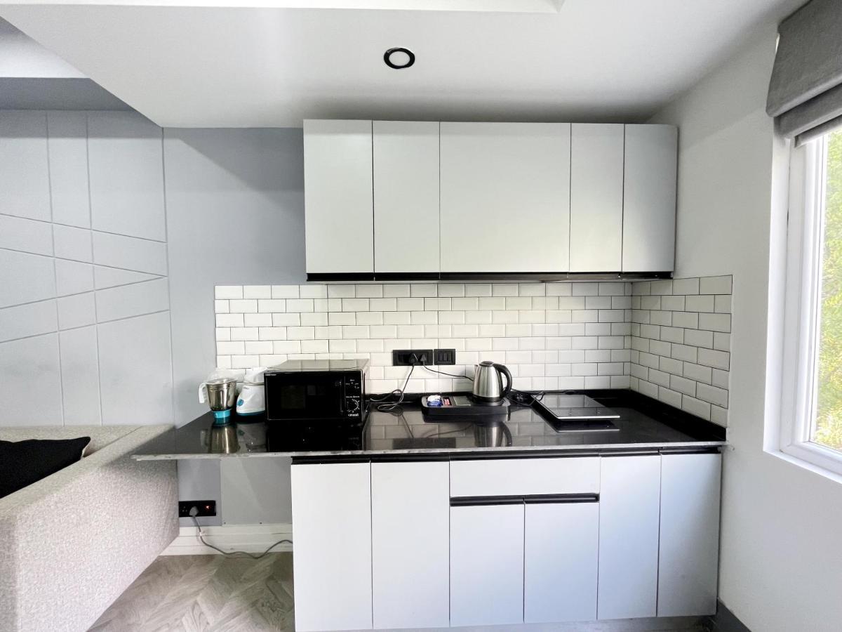 Bedchambers Serviced Apartments - Cyber City غورغاون المظهر الخارجي الصورة
