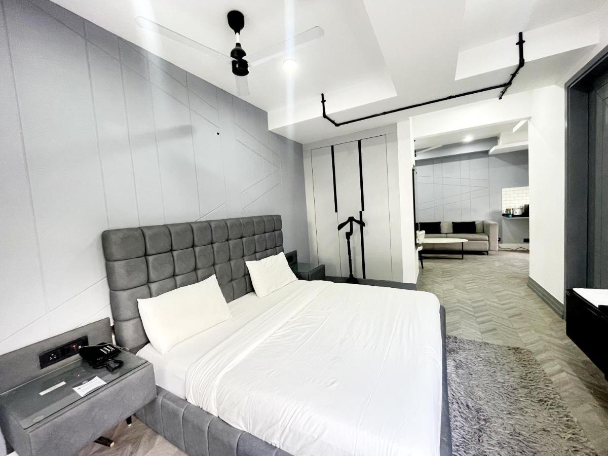 Bedchambers Serviced Apartments - Cyber City غورغاون المظهر الخارجي الصورة